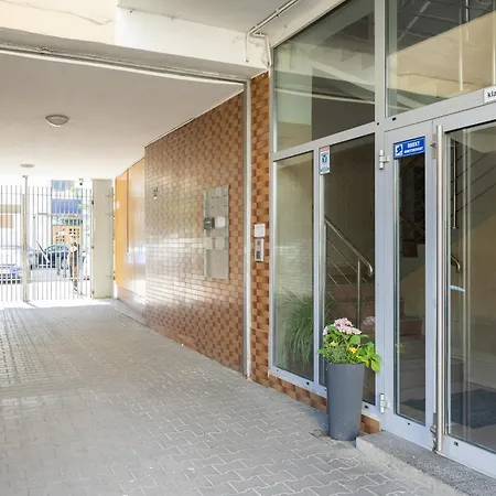 Dexter By Renters * 华沙